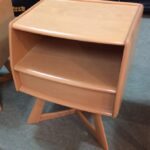 778 Sculptura nightstad redone Champagne