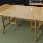 1549 Harmonic drop leaf with leaves redone Natural