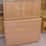 Encore M1536 on M1521 dresser in original very good/excellent Champagne Encore M1536 on M1521 dresser