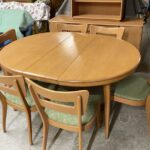 950 round table and dogbones in original very good Champagne