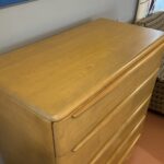 Platinum in excellent condition. 38 x 19 x 44 $1400 hold
